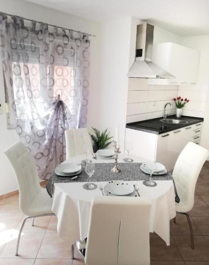 זאדאר Apartment Toni With Private Parking מראה חיצוני תמונה
